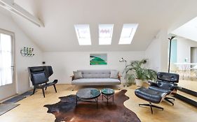 Eclectic Loft Royal Way
